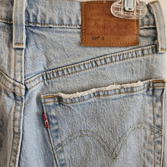 LEVI'S 501 S Skinny Women's 24x28 Distressed Light Wash Denim Button Jeans - Picture 3 of 15